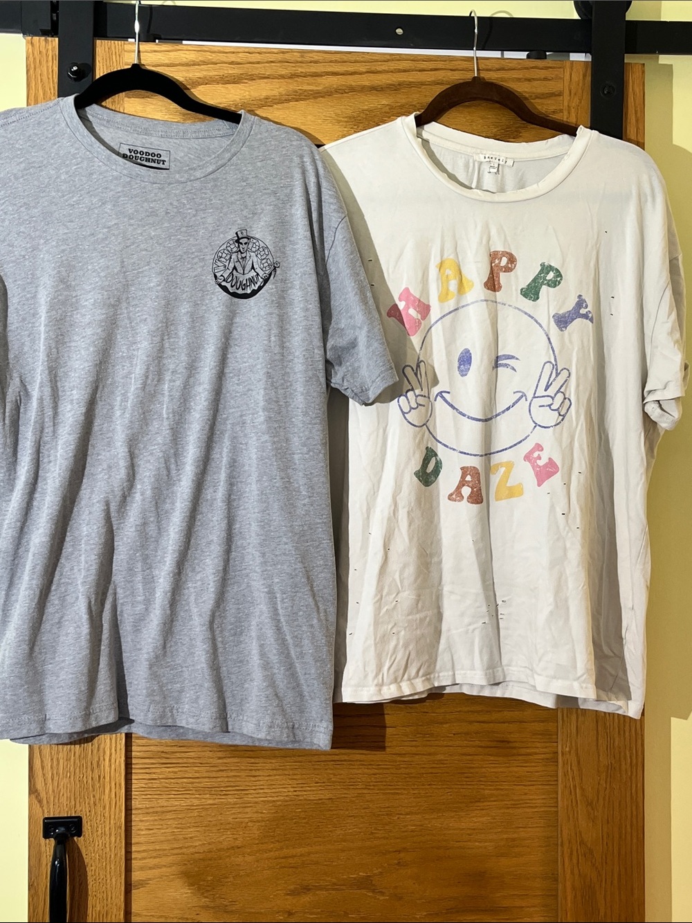 Voodoo Doughnut & Graphic Smile distressed Short Sleeve Tee - Gray and Cream